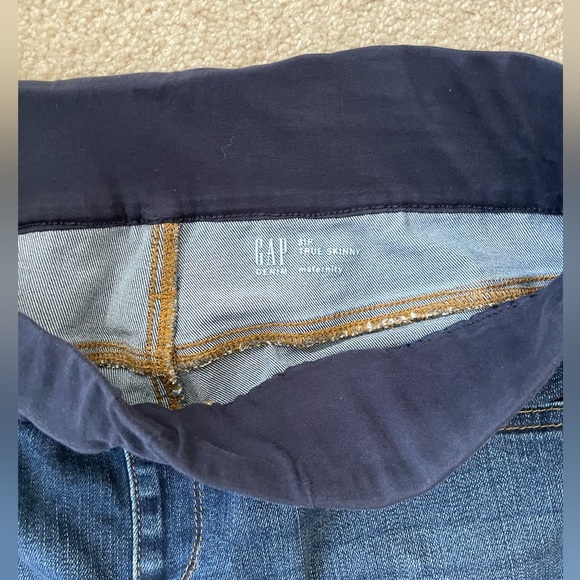 GAP Maternity Jeans - Picture 3 of 3